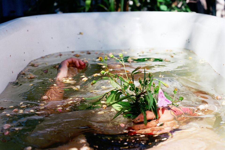 Kąpiel w ziołach – jak ją przygotować? 